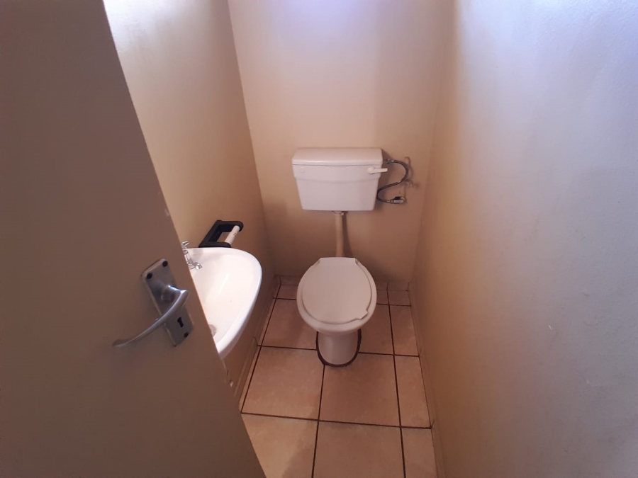 5 Bedroom Property for Sale in Kuruman Northern Cape